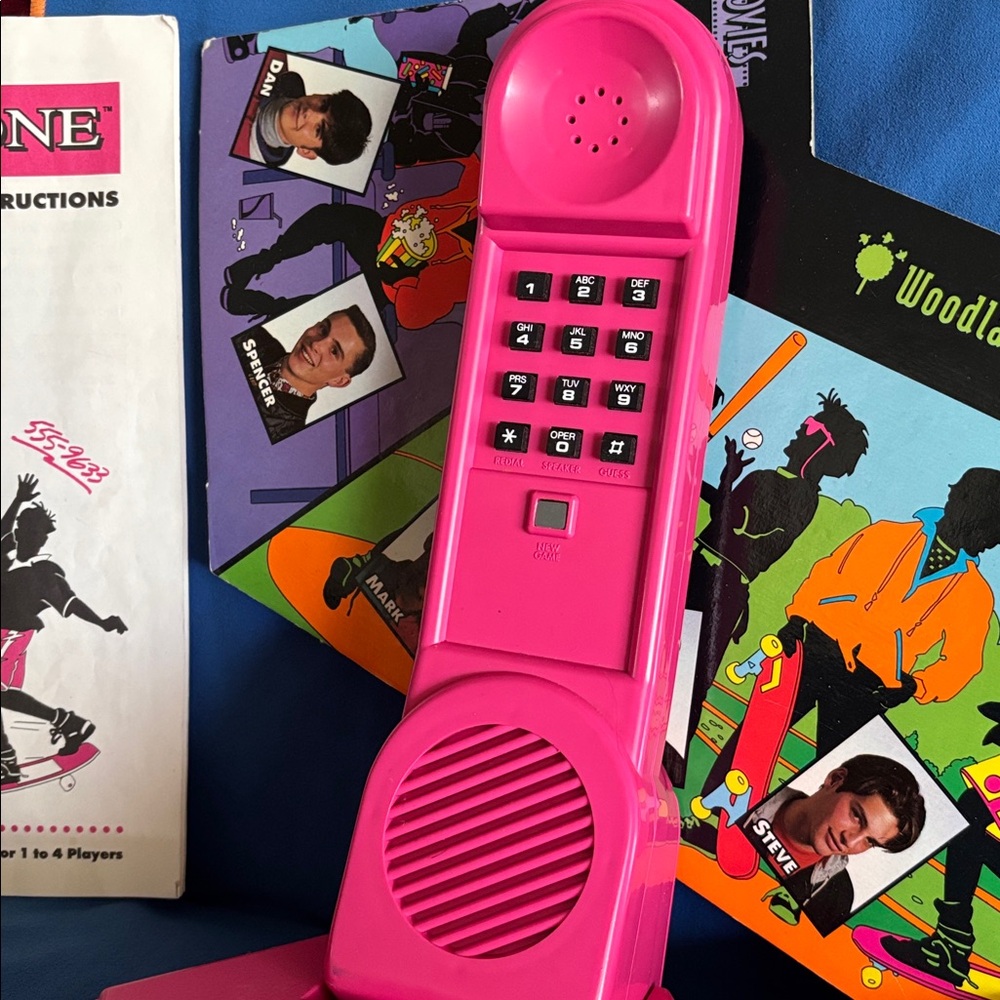 1991 Dream Phone Board Game - incomplete. Phone works - Picture 7 of 7